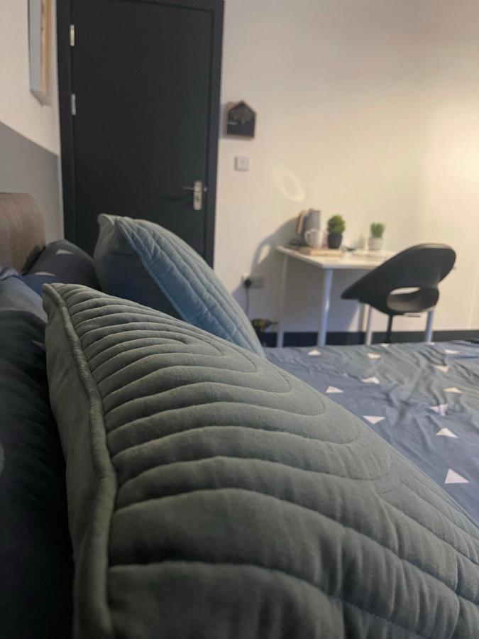 Elegant Studio1 Netflix Bathroom Close To Beach Swansea Bagian luar foto