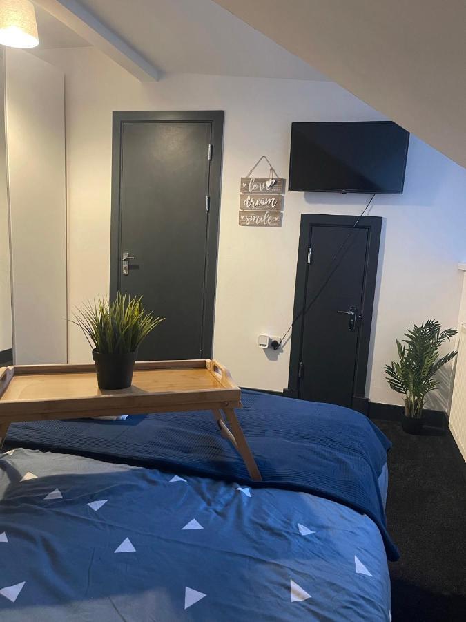 Elegant Studio1 Netflix Bathroom Close To Beach Swansea Bagian luar foto
