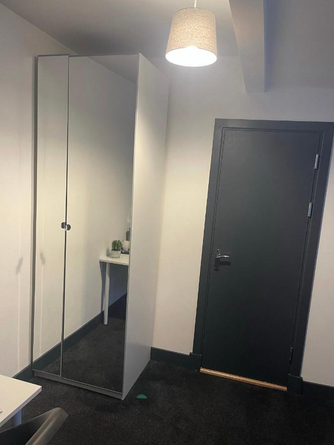 Elegant Studio1 Netflix Bathroom Close To Beach Swansea Bagian luar foto